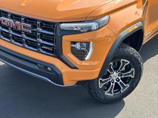 2025 GMC Canyon Base