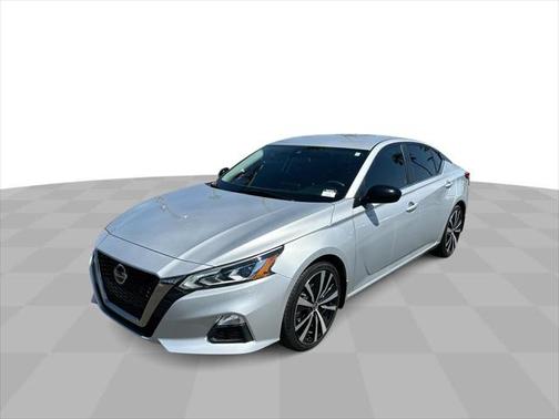 2022 Nissan Altima SR FWD