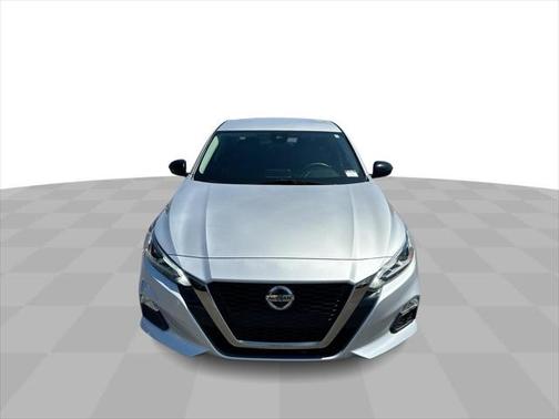 2022 Nissan Altima SR FWD