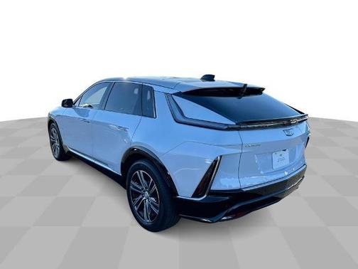 Vibrant White Tricoat 2026 Cadillac LYRIQ Premium Luxury