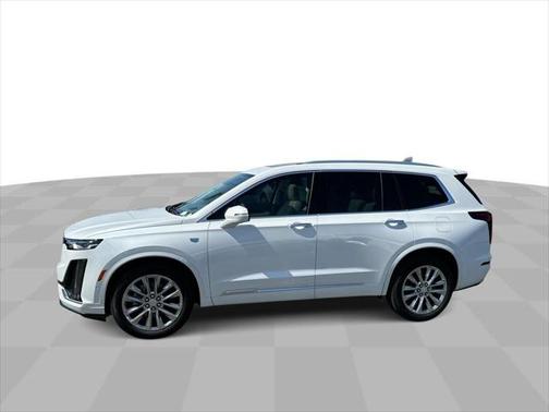 2025 Cadillac XT6 Premium Luxury FWD