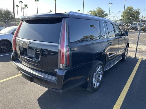 2016 Cadillac Escalade ESV Luxury