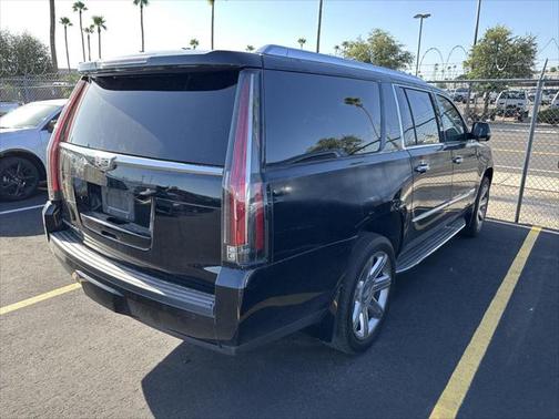2016 Cadillac Escalade ESV Luxury