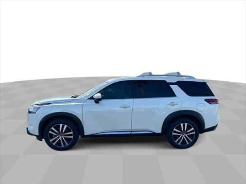 2023 Nissan Pathfinder Platinum 4WD