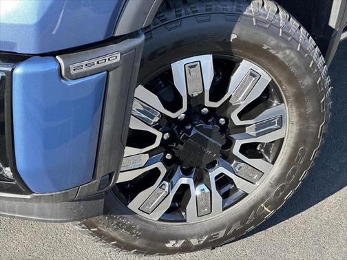 2025 GMC Sierra 2500 Denali