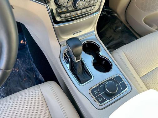 Bright White Clearcoat 2020 Jeep Grand Cherokee Limited