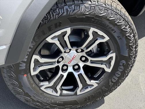 2025 GMC Canyon Base