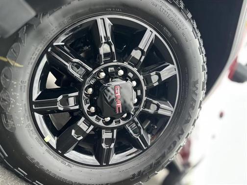2025 GMC Sierra 2500 AT4