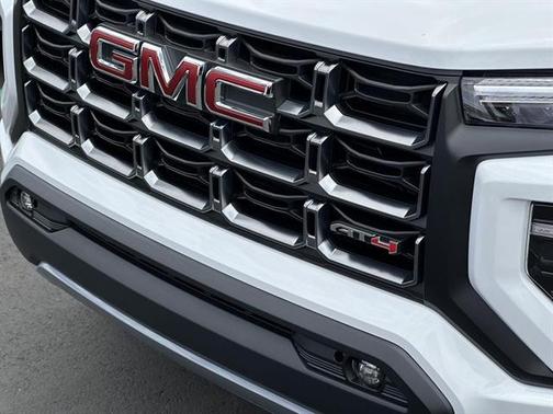 2025 GMC Canyon AT4