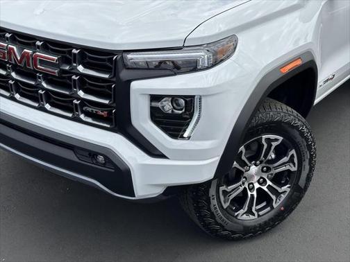 2025 GMC Canyon Base