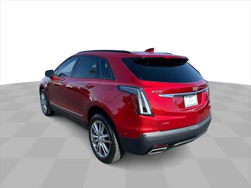2025 Cadillac XT5 Sport