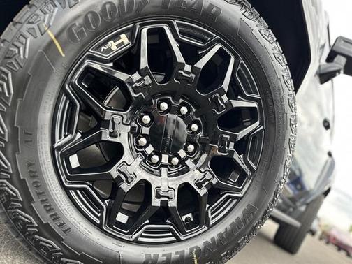 2026 GMC HUMMER EV SUV 2X