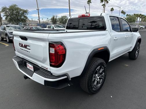 2025 GMC Canyon Base