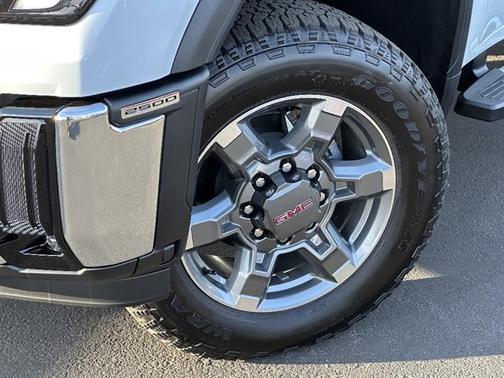 2026 GMC Sierra 2500 SLT