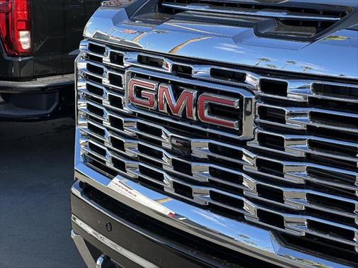 2025 GMC Sierra 2500 Denali