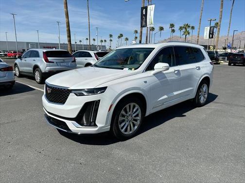2025 Cadillac XT6 Premium Luxury FWD