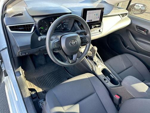 Ice 2024 Toyota Corolla Hybrid LE