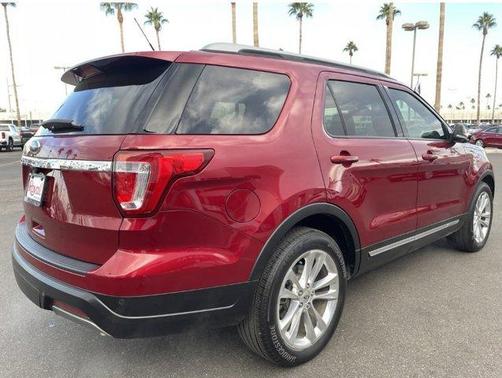 Photo 5 of 17 of 2019 Ford Explorer XLT