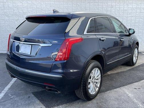 Photo 5 of 21 of 2019 Cadillac XT5 Base