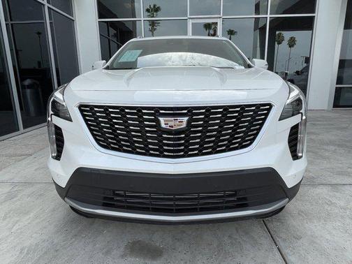 2022 Cadillac XT4 Premium Luxury