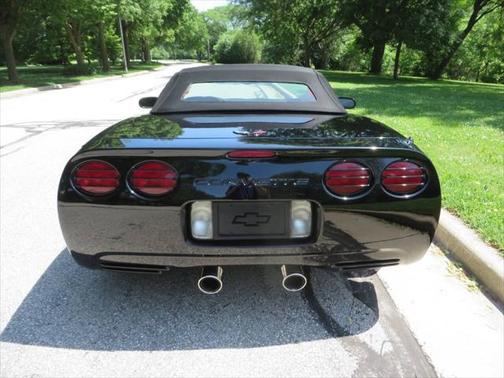 2002 Chevrolet Corvette Base