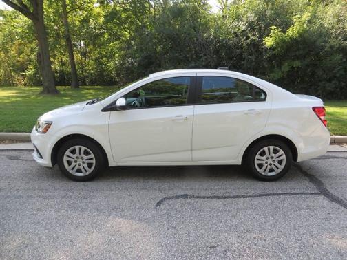 2018 Chevrolet Sonic LS