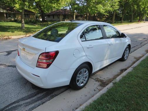 2018 Chevrolet Sonic LS
