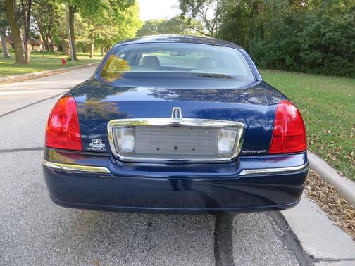 2010 Lincoln Town Car Signature