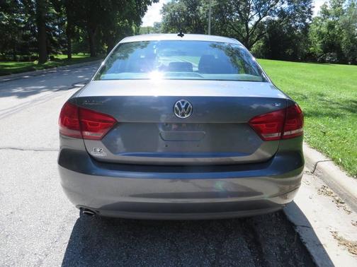 2012 Volkswagen Passat 2.5 SE