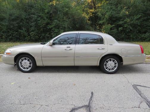 2008 Lincoln Town Car Signature