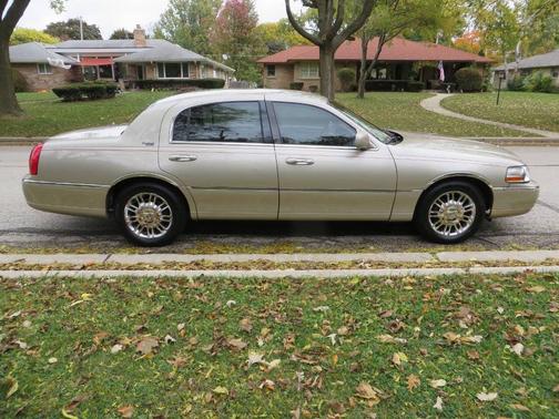 2008 Lincoln Town Car Signature
