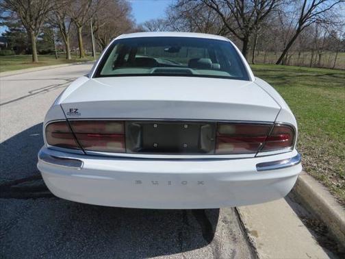 1999 Buick Park Avenue Base 4dr Sedan