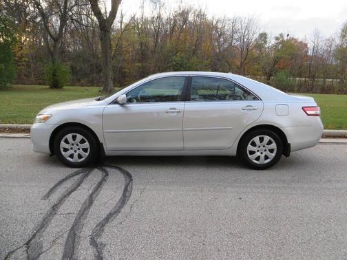 2010 Toyota Camry LE