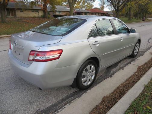 2010 Toyota Camry LE