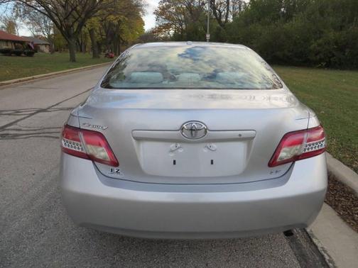 2010 Toyota Camry LE