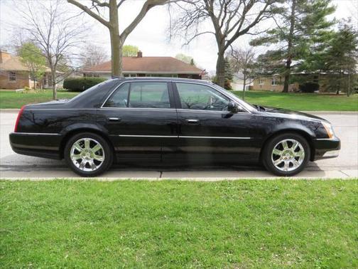 2011 Cadillac DTS Platinum Collection