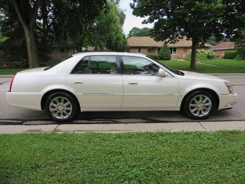 2007 Cadillac DTS Luxury