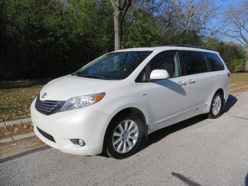 2016 Toyota Sienna XLE