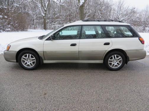 2003 Subaru Outback Base