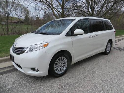 2017 Toyota Sienna XLE Premium