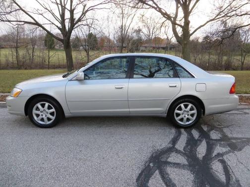 2000 Toyota Avalon XLS