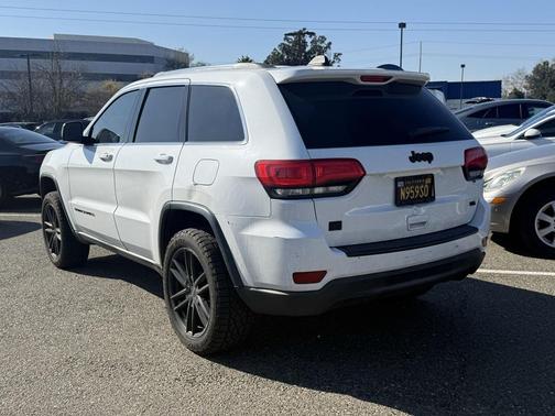 2015 Jeep Grand Cherokee Laredo