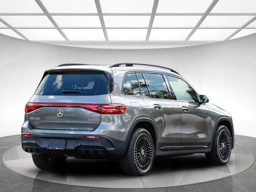 2024 Mercedes-Benz EQB 300 4MATIC