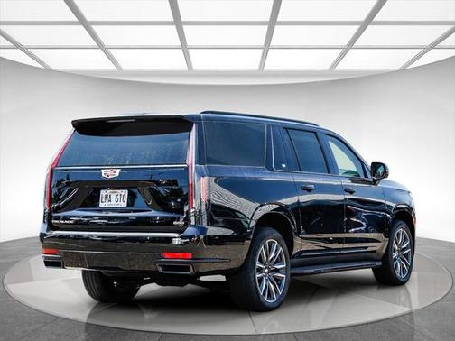 2023 Cadillac Escalade ESV Sport