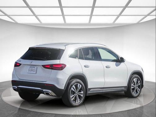 2025 Mercedes-Benz GLA 250 4MATIC