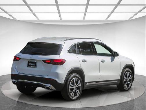 2025 Mercedes-Benz GLA 250 4MATIC