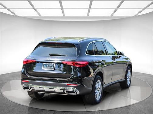 2025 Mercedes-Benz GLC 300 4MATIC