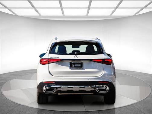 2025 Mercedes-Benz GLC 300 Base
