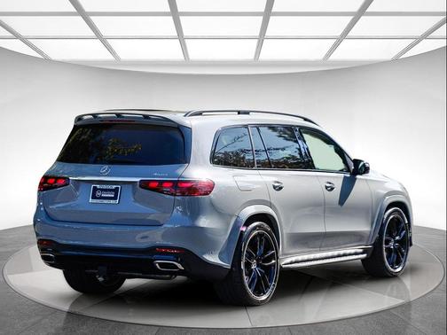 2026 Mercedes-Benz GLS 450 4MATIC