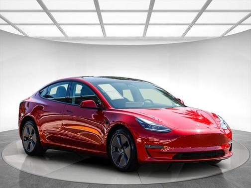 2022 Tesla Model 3 Standard Range